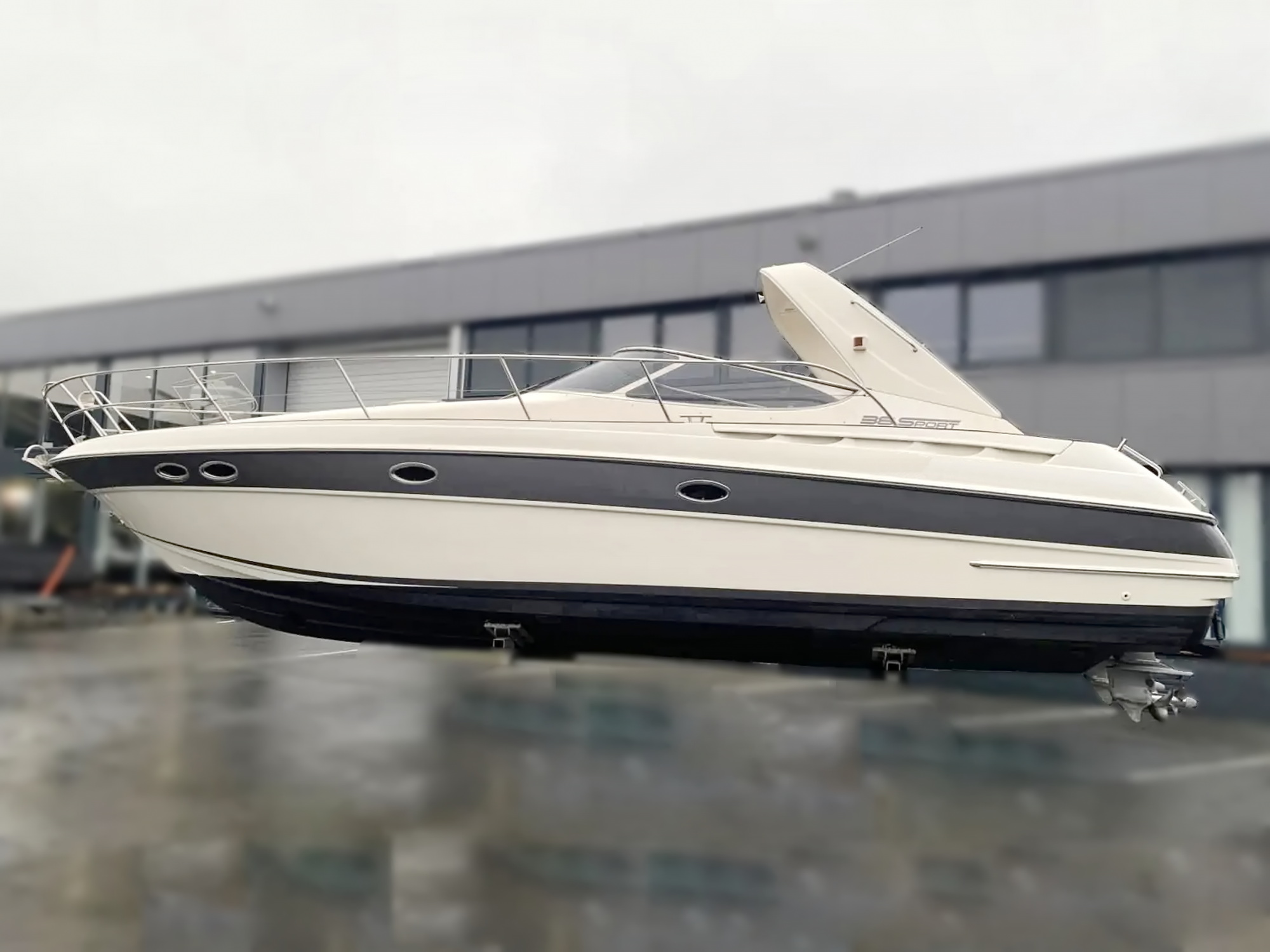 Bavaria 38 Sport Motoryacht kaufen - HW Bootcenter - Bild 1