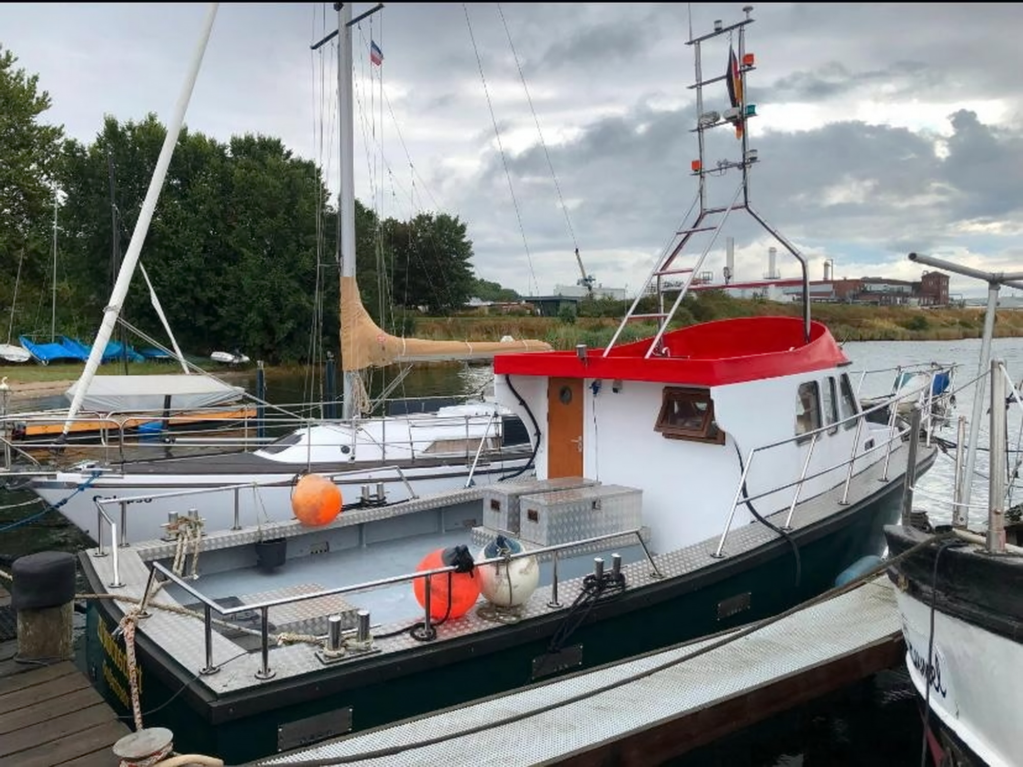 Kutter Schlepper Motoryacht kaufen - HW Bootcenter - Bild 1