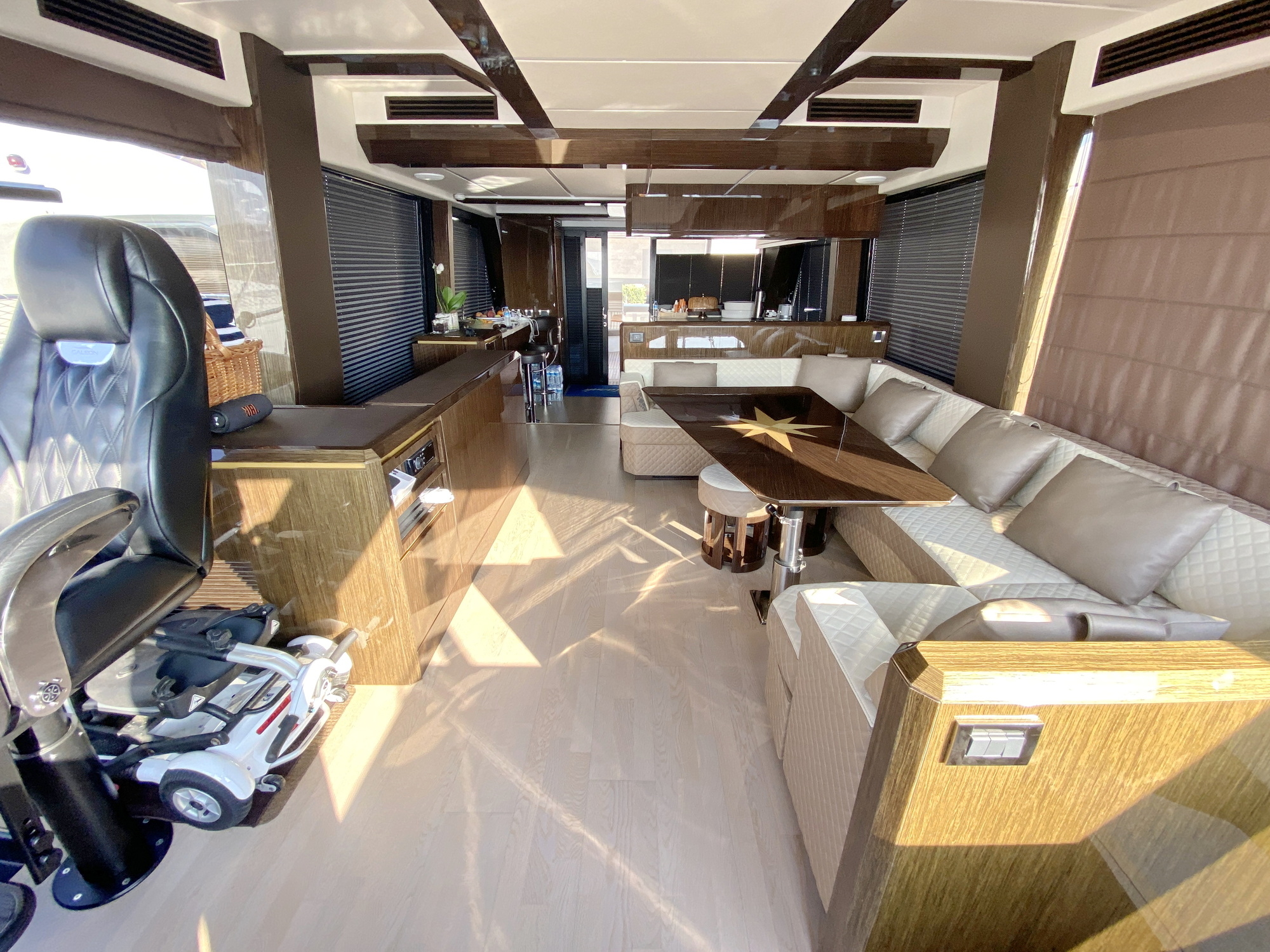 Galeon 640 Fly Motoryacht kaufen - HW Bootcenter - Bild 2