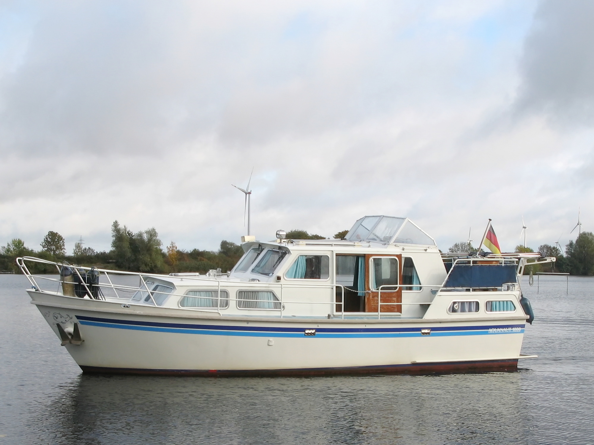 Aquanaut 1000 Motoryacht kaufen - HW Bootcenter - Bild 1