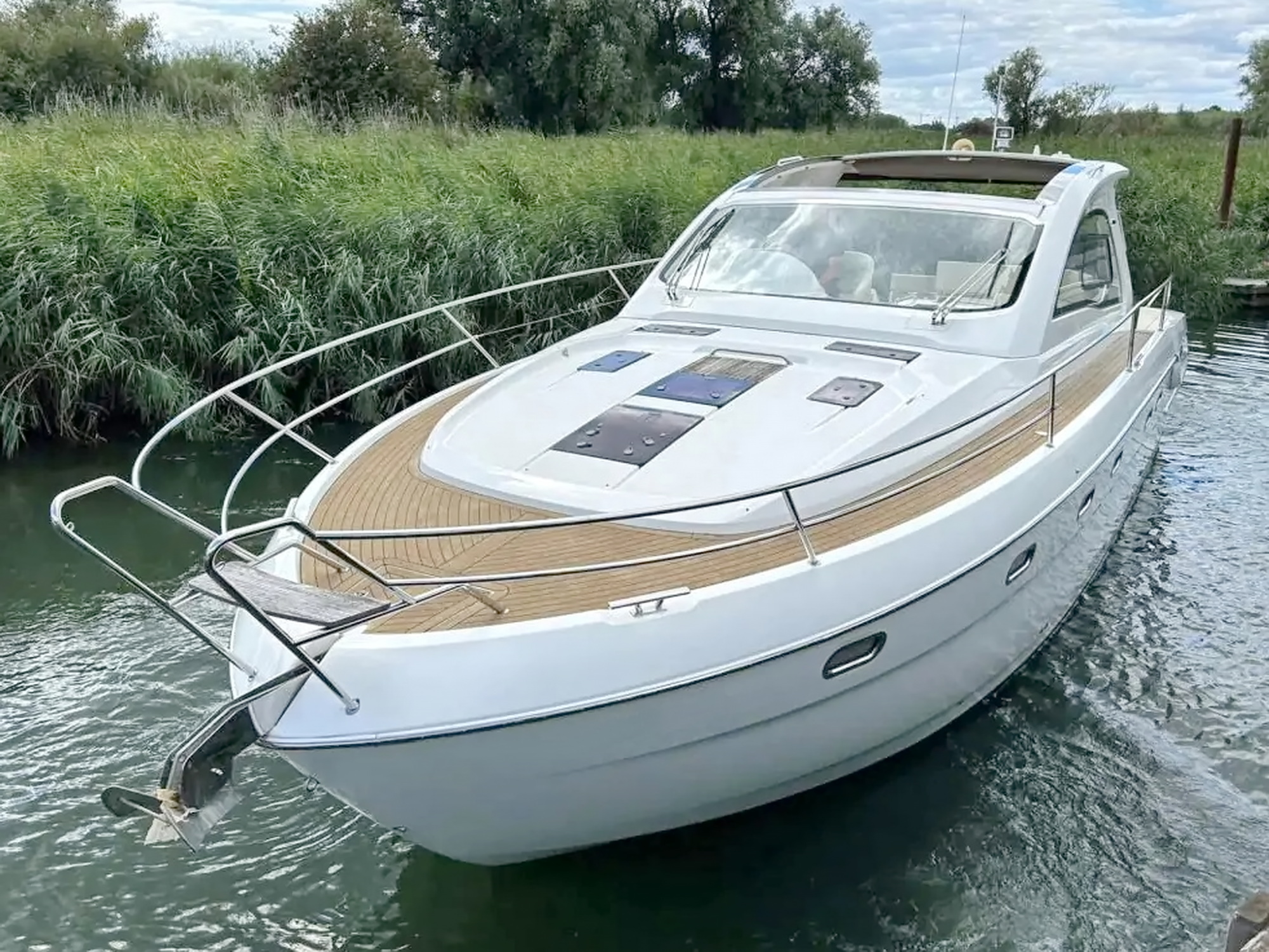 Bavaria 43 HT Motoryacht kaufen - HW Bootcenter - Bild 3