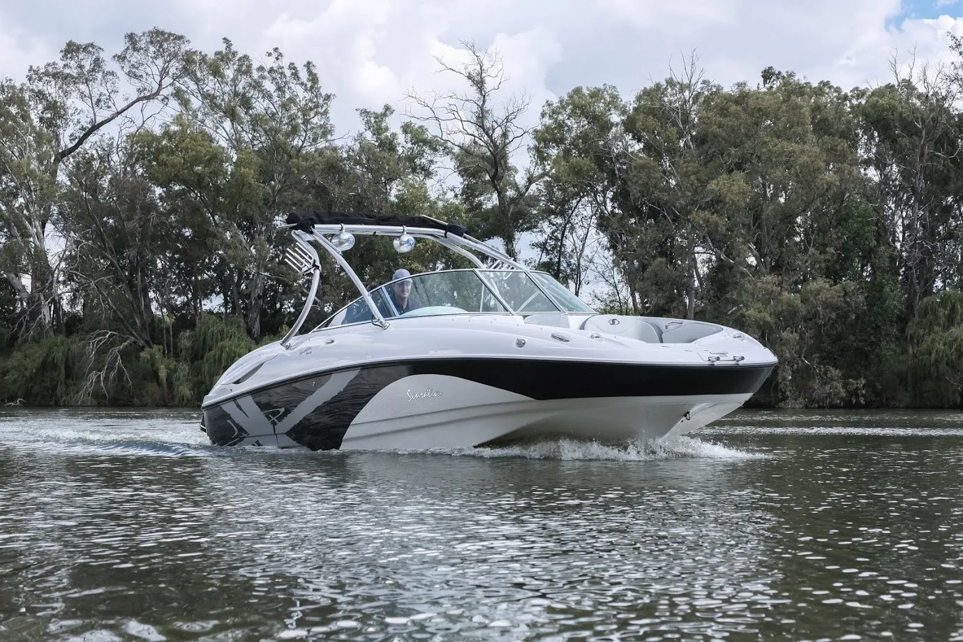 Sensation SX260 Motoryacht kaufen - HW Bootcenter - Bild 1