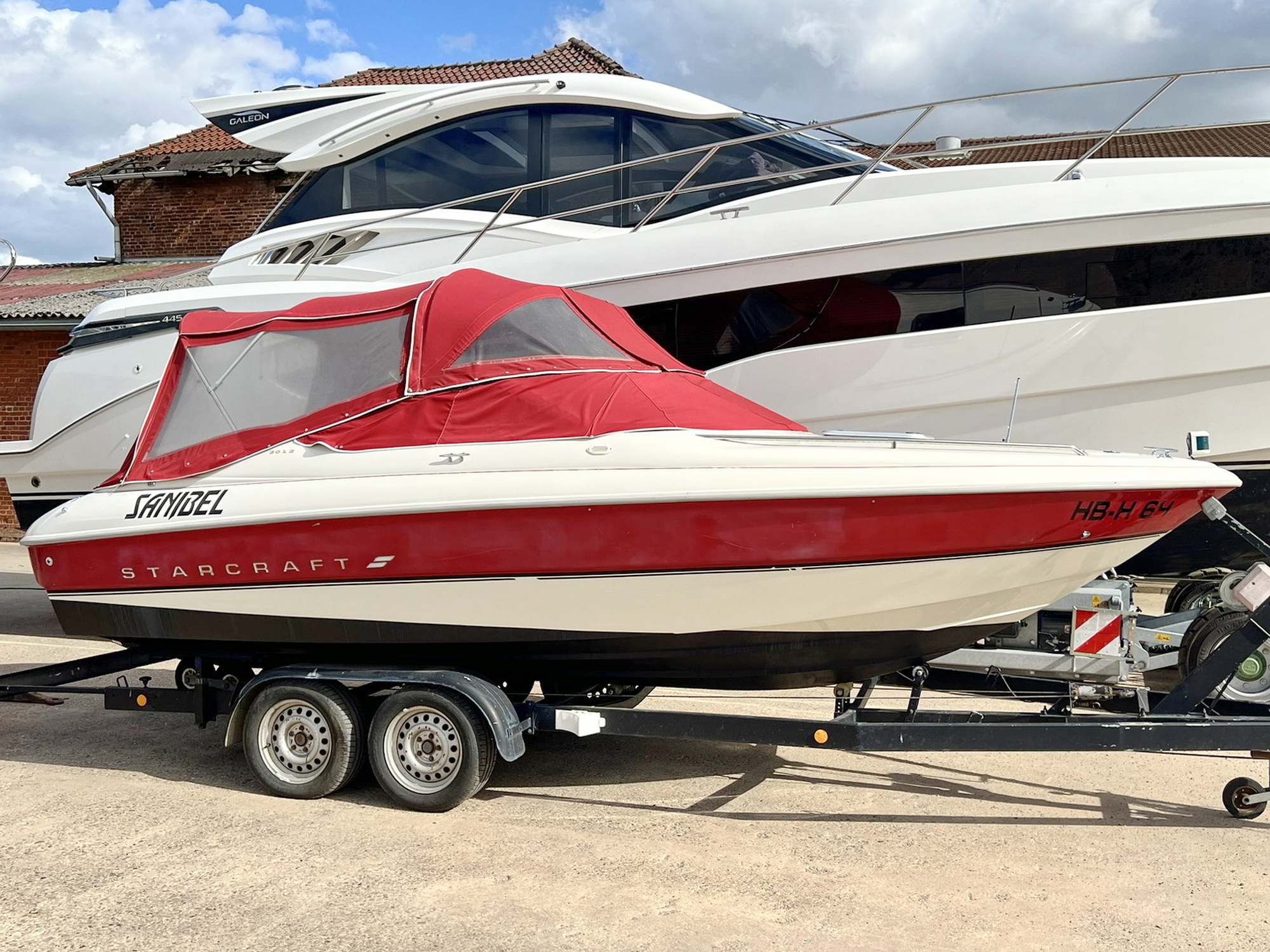Starcraft 2012 Motoryacht kaufen - HW Bootcenter - Bild 2