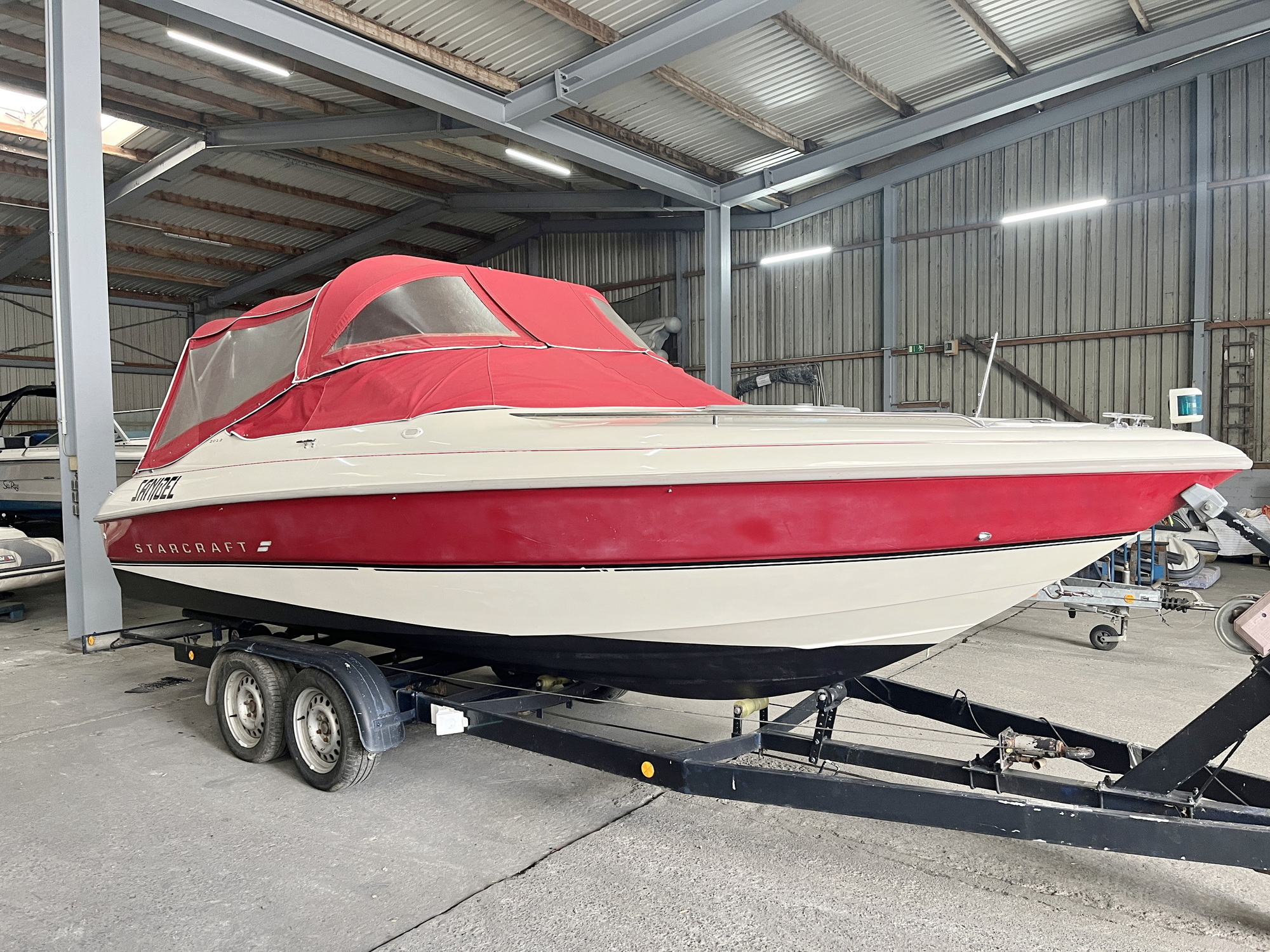 Starcraft 2012 Motoryacht kaufen - HW Bootcenter - Bild 1